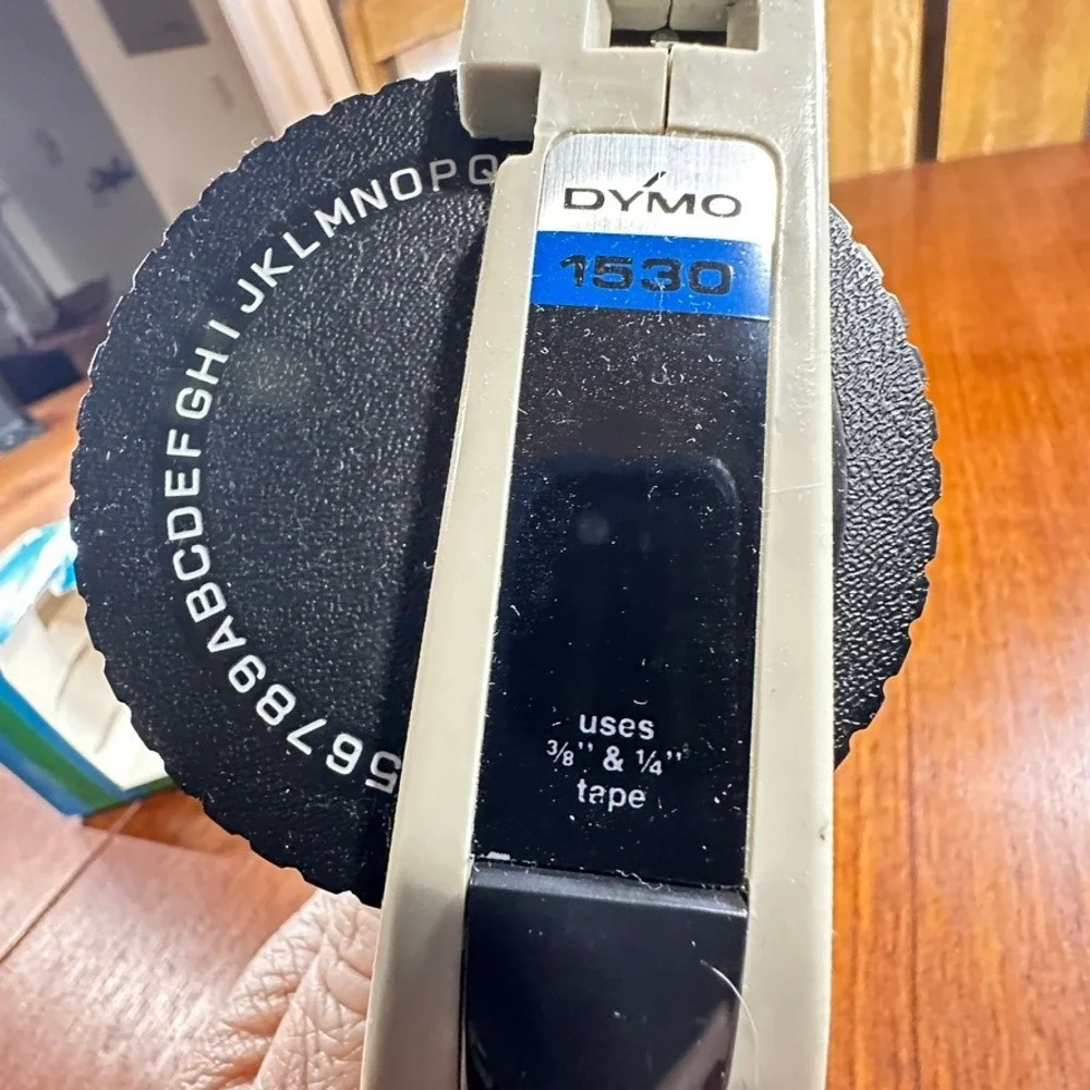 Dymo‎ 1530 Tapewriter Label Maker Vintage Retro Office MCM Embossing Tool Boxed